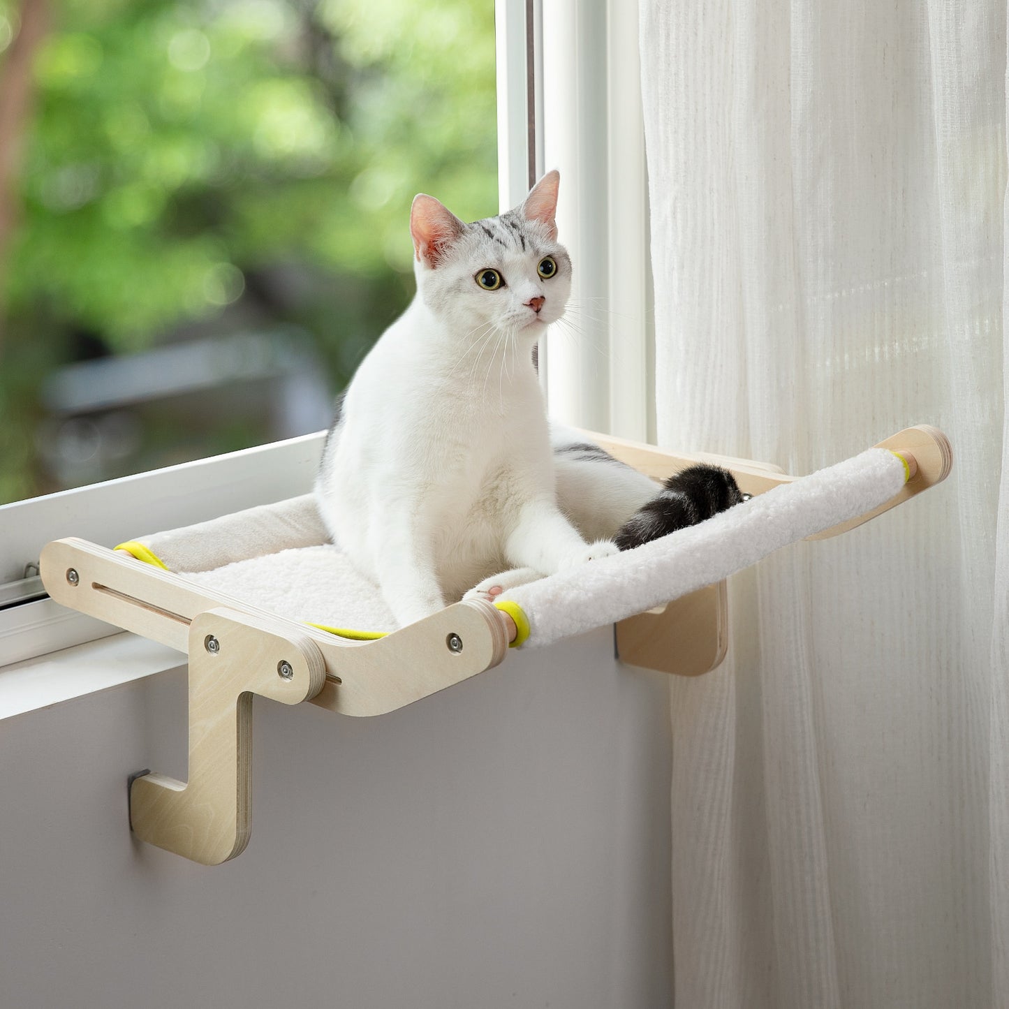 FILIPA - window cat bed